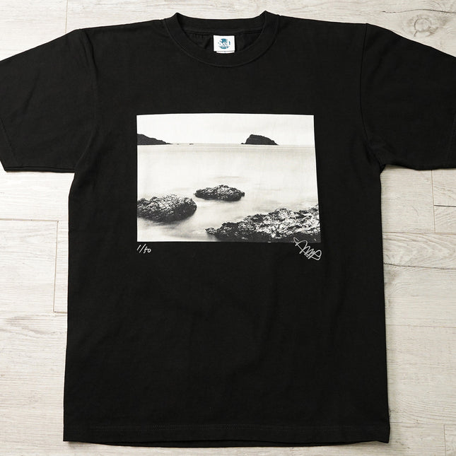 限定25着 越谷喜隆 受注生産Tシャツ Landscape with View of Rocks and Islands