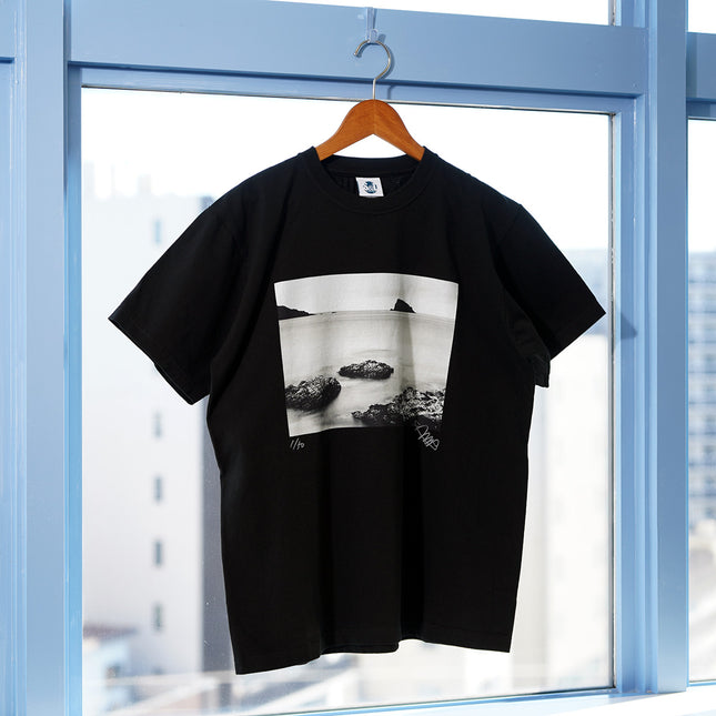 限定25着 越谷喜隆 受注生産Tシャツ Landscape with View of Rocks and Islands