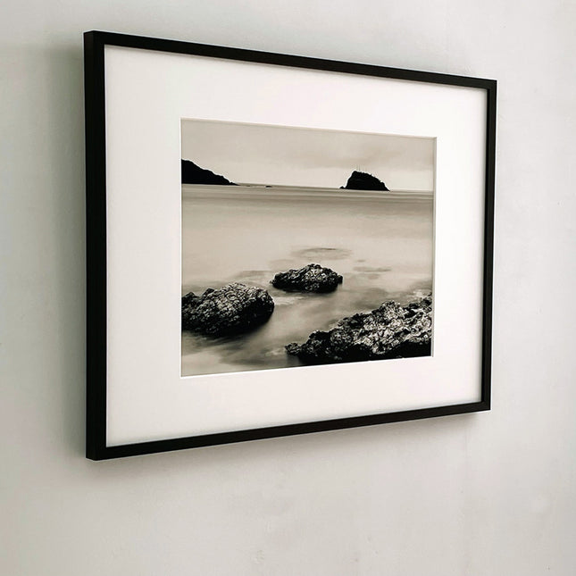 限定15点 越谷喜隆 受注生産額縁付オリジナルプリント Landscape with View of Rocks and Islands