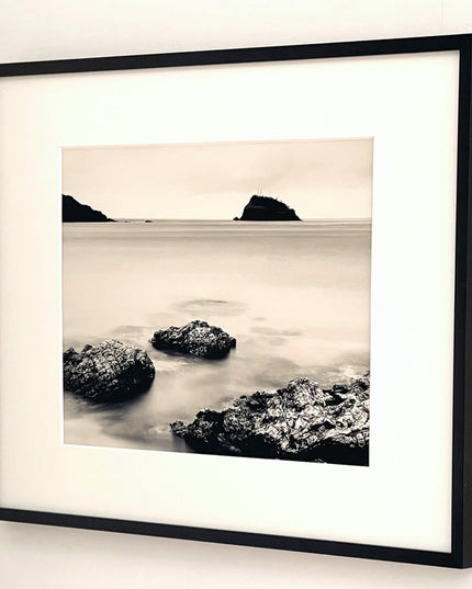 限定15点 越谷喜隆 受注生産額縁付オリジナルプリント Landscape with View of Rocks and Islands