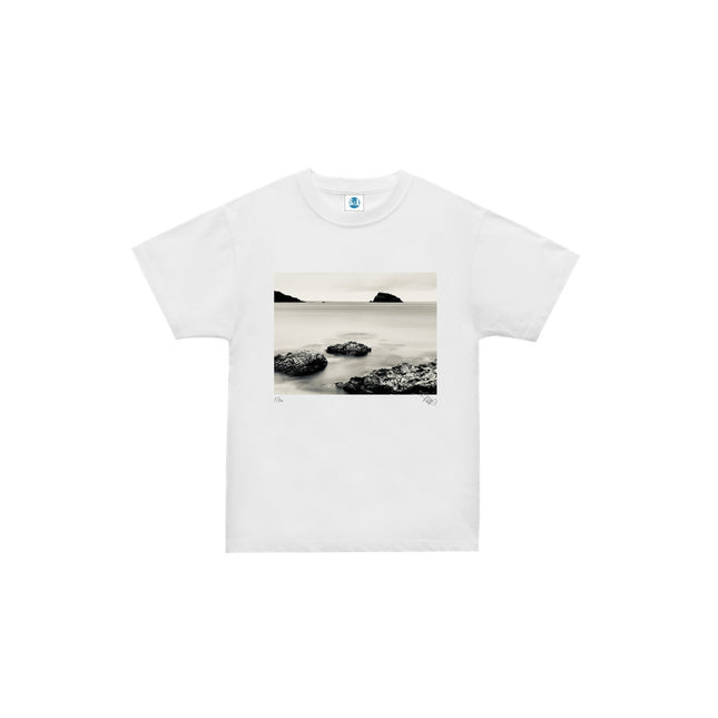 限定25着 越谷喜隆 受注生産Tシャツ Landscape with View of Rocks and Islands